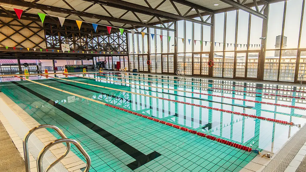 piscina centro madrid escuelas san antón